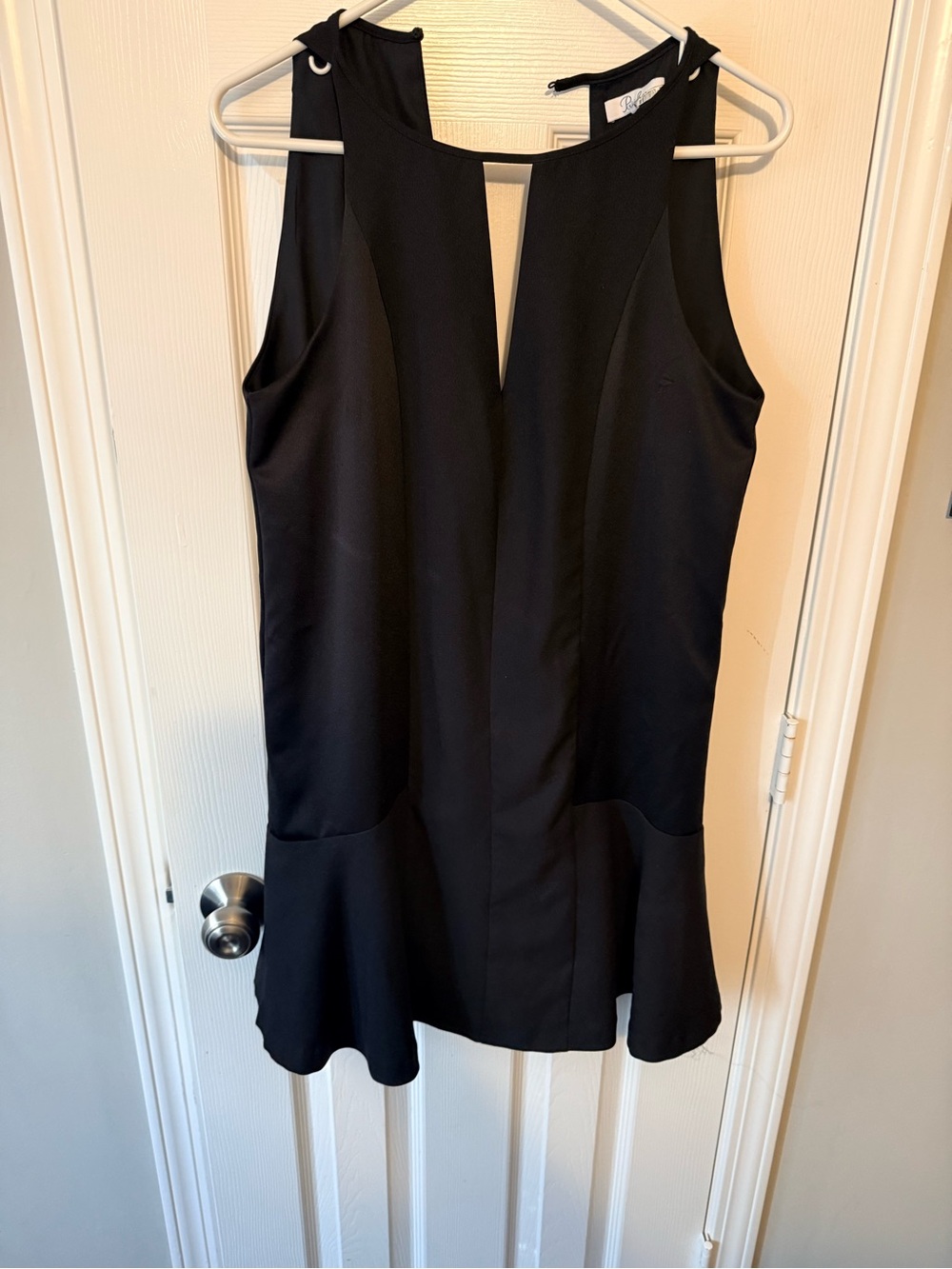 Black Sleeveless Shift Dress with V-Neck